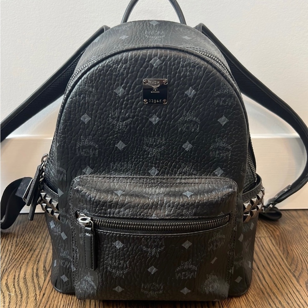 Authentic MCM Stark Side Studded Backpack in Visetos - Picture 4 of 13
